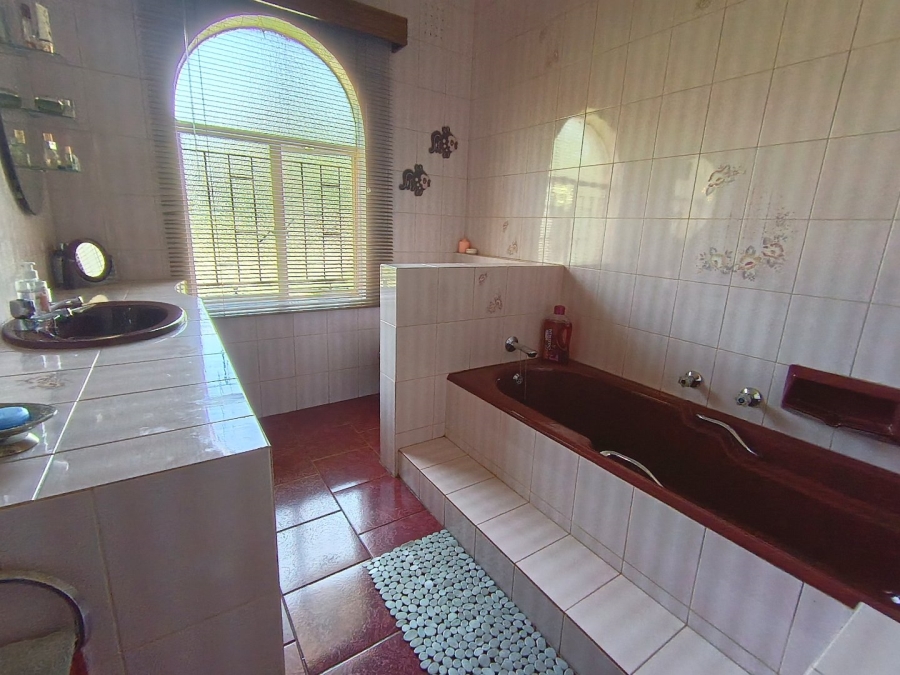 4 Bedroom Property for Sale in Doringkruin North West